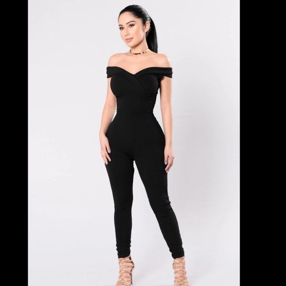 Fashion Nova Pants - Black jumpsuit